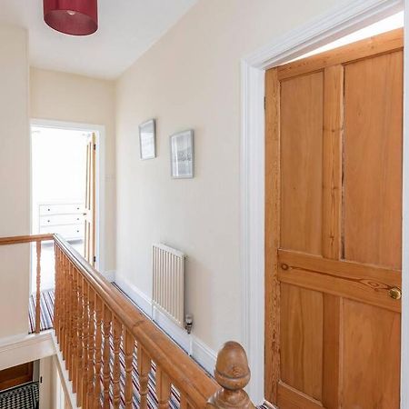 Spacious House - 2 Double Rooms - Street Parking - Garden Bath Bagian luar foto